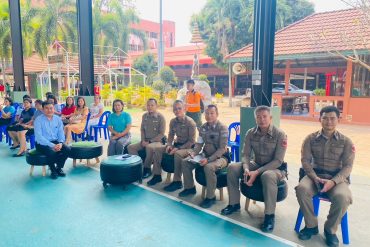 คณะกรรมการตรวจสอบและติดตามการบริหารงานตำรวจ สภ.เขาฉกรรจ์ ร่วมกิจกรรม พบปะประชาชนและคณะกรรมการหมู่บ้านในตำบลเขาฉกรรจ์